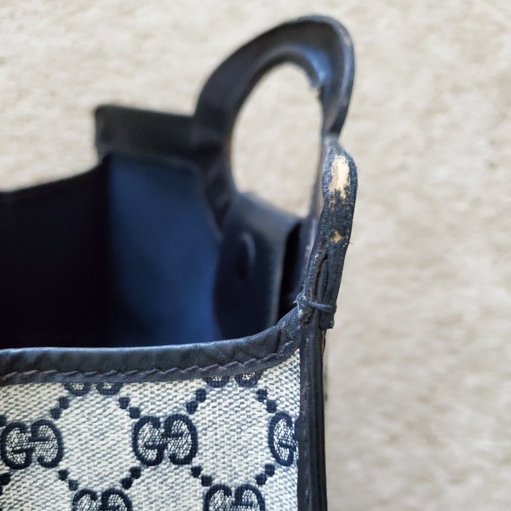Poor Condition Blue Vintage Gucci Handbag - Picture 14 of 16